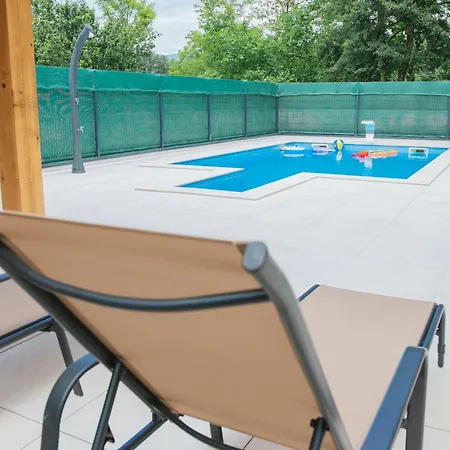 アパート Hafizove Na Uni Račić