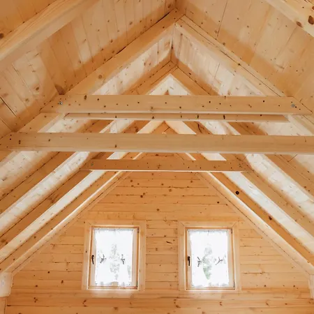 Hafizove Na Uni アパート