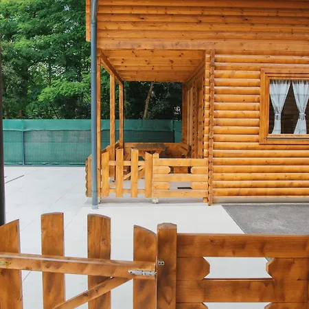 Hafizove Na Uni アパート *